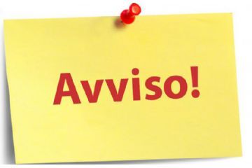 post-it che riporta "Avviso"