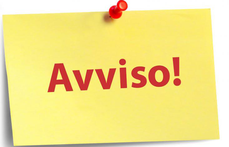 post-it che riporta "Avviso"